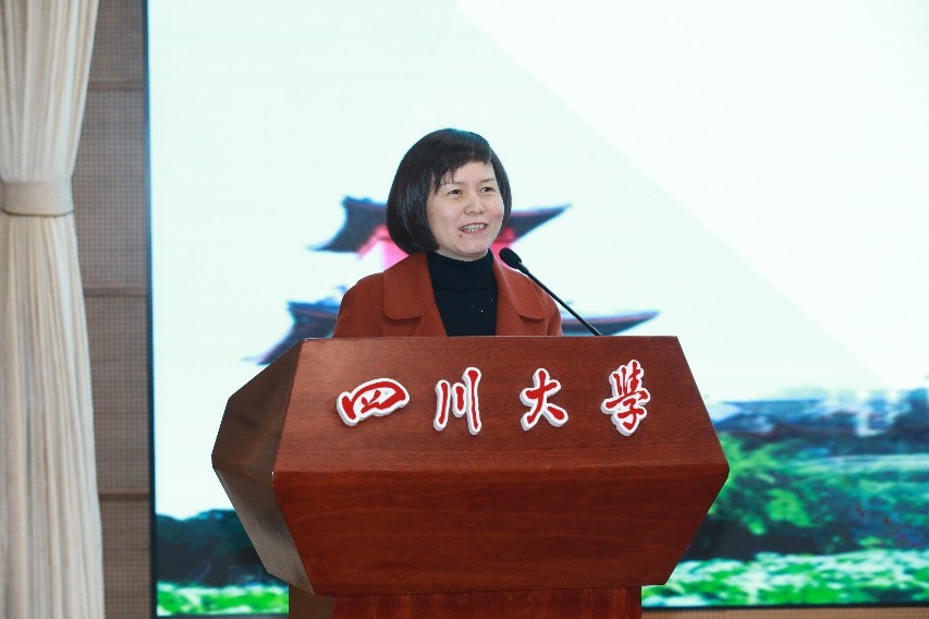 讲政治勇担当强本领善作为学校举行中层领导人员专题培训班暨新任中层领导人员培训班